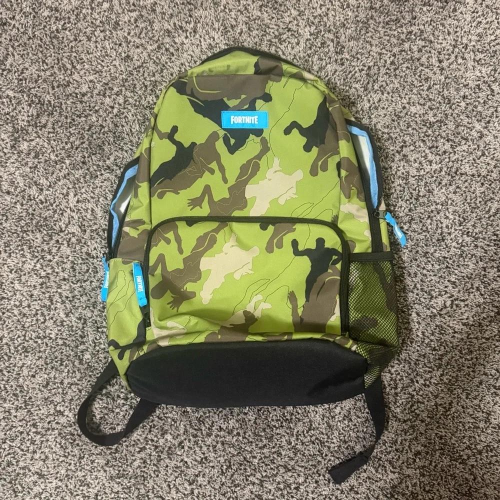 Fortnite‎ Backpack Kids Large Green Camo Excellent Loot Llama School Bag